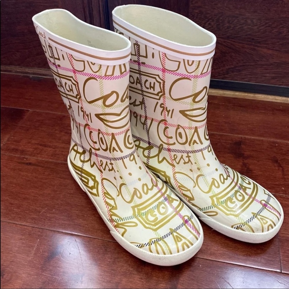 Coach rain boots size 7, very little wear, excellent condition